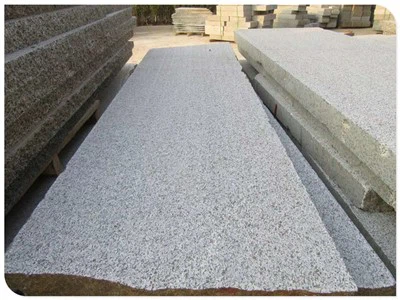 Granit G654 płomieniowany