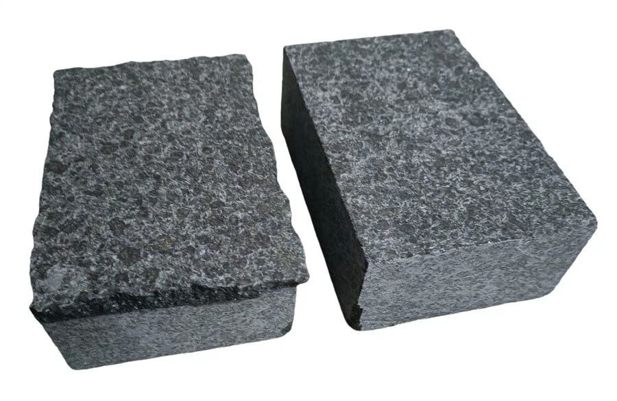 G684 Granite cobbles flamed top side G684 Granite cobbles flamed top side
